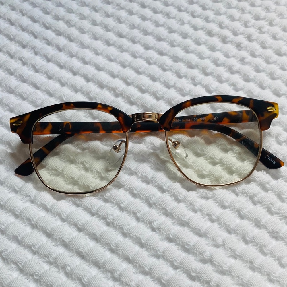 Wayfarer eyeglasses